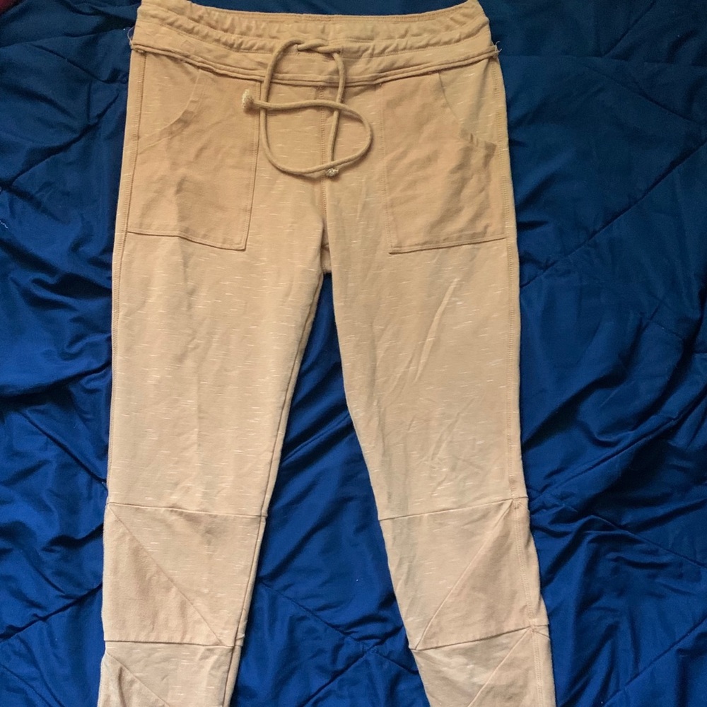 Orange/tan jogger sweatpants! Size L